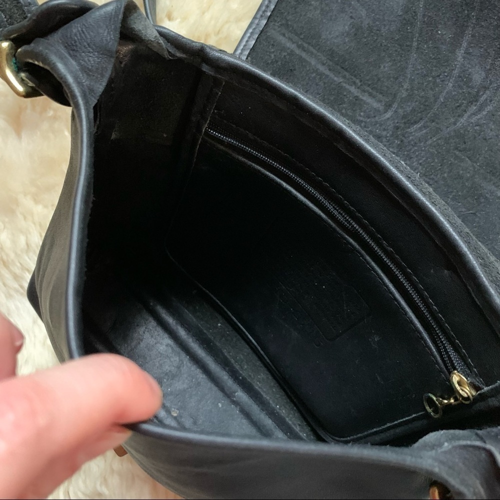 COACH Black Leather Classic Flap Crossbody Bag Purse - Picture 8 of 9